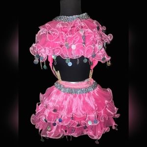 PINK 2 PIECE DANCE COSTUME CUSTOM HANDMADE PINK WITH SPARKLE. SIZE LC